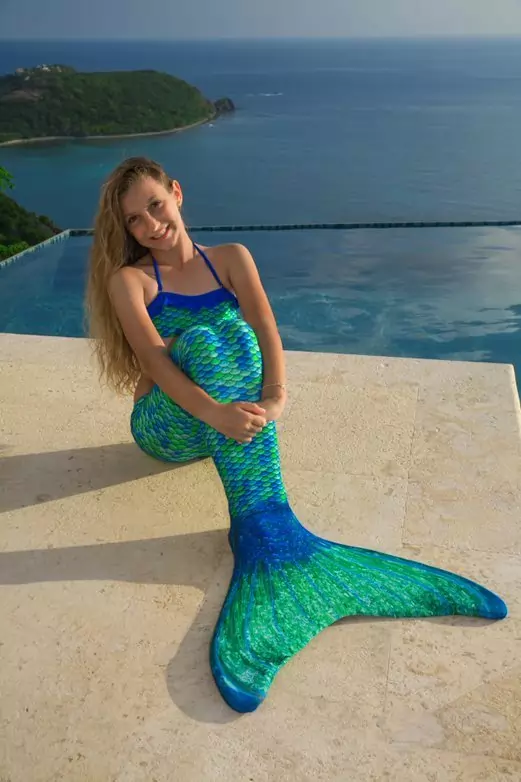 Zeemeermin-staart-aussie-green-fin-fun-zittend Zeemeermin-staart-aussie-green-fin-fun-zittend