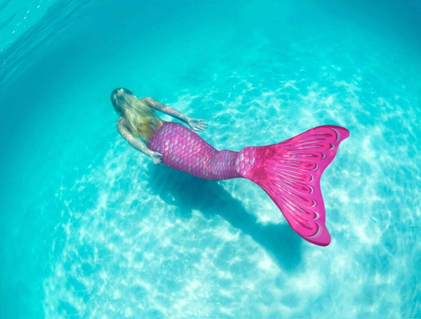 zeemeerminstaart-roze-fin-fun-onder-water